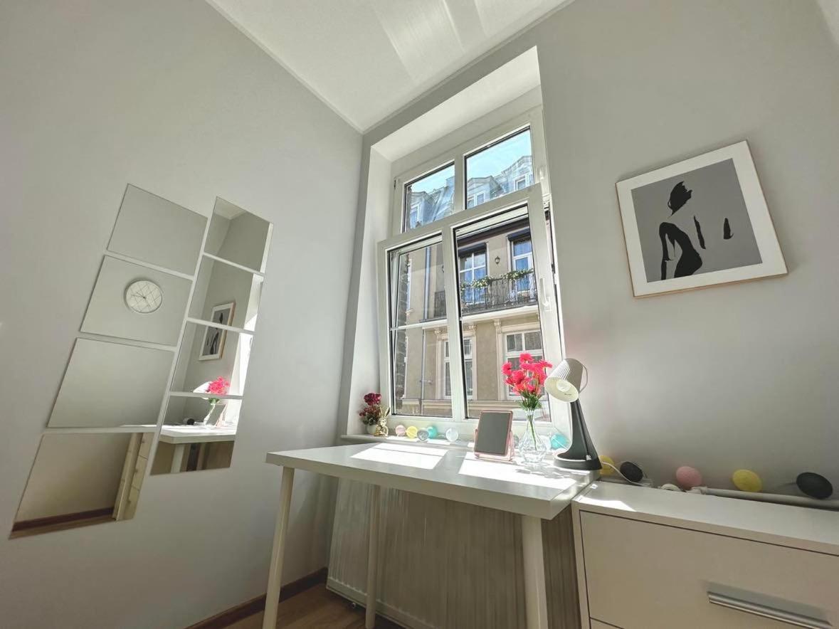 Mmrent Shadow Room Гданск Екстериор снимка
